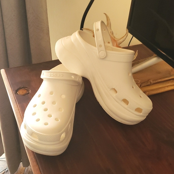 Crocs Classic White Bae Platform Clog Sandals Size 8 - Picture 15 of 16